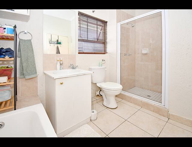 1 BEDROOM APARTMENT TO LET IN PAULSHOF